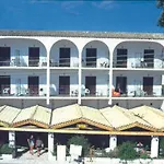 Hotel Popi Star 2*